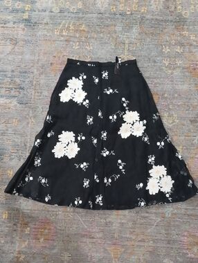 Persaman New York Embroidered Floral Skirt